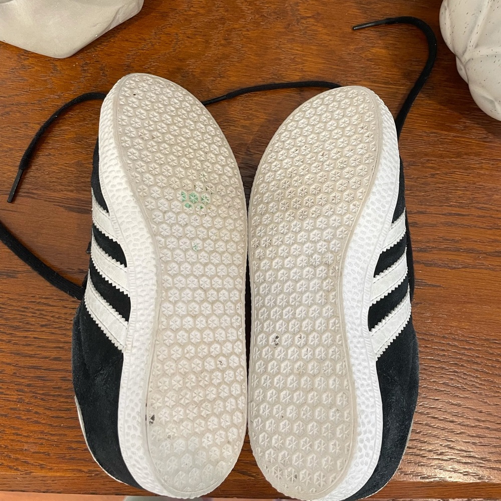 Adidas Gazelle Kids Suede Sneakers - Size US 12 - Picture 5 of 6